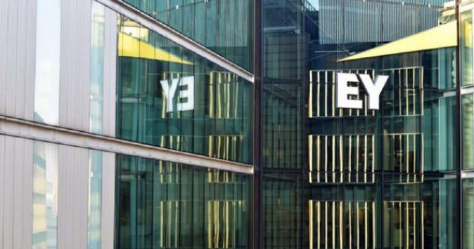 全球四大会计师事务所运用AI辅助审计与未来挑战
